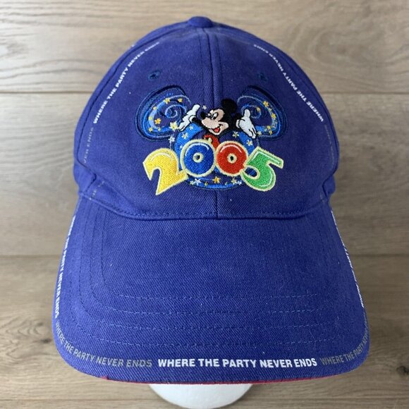 2005 Hat Where the Party Never Ends Baseball Cap Disneyland - Picture 2 of 11